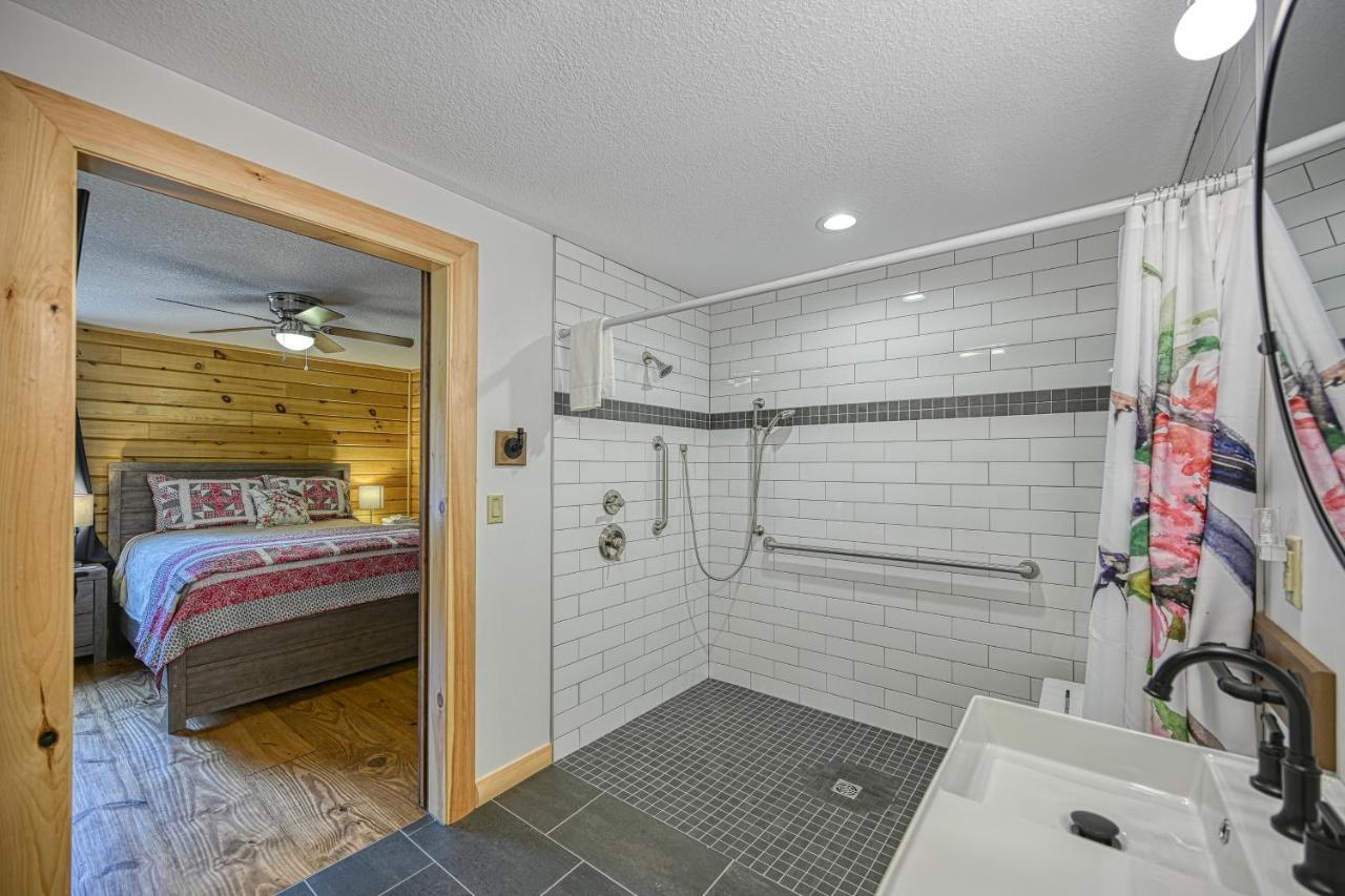 Curb-Free Chalet McHenry Luaran gambar